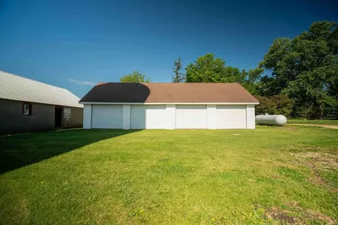 1229 W Mt. Vernon Road Waterloo IA 50703