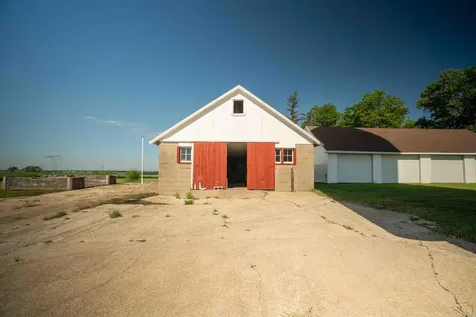 1229 W Mt. Vernon Road Waterloo IA 50703