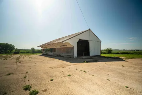 1229 W Mt. Vernon Road Waterloo IA 50703