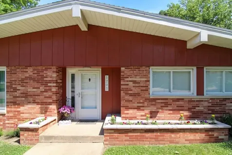 1205 E Avenue Grundy Center IA 50638