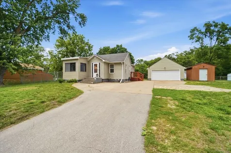 1415 Dearborn Avenue Waterloo IA 50707