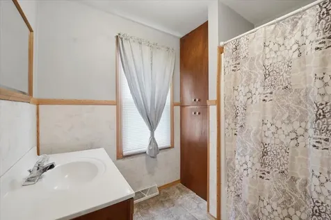 1415 Dearborn Avenue Waterloo IA 50707