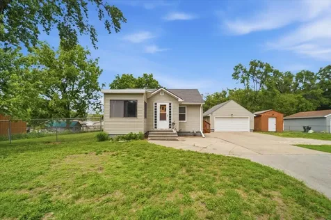 1415 Dearborn Avenue Waterloo IA 50707