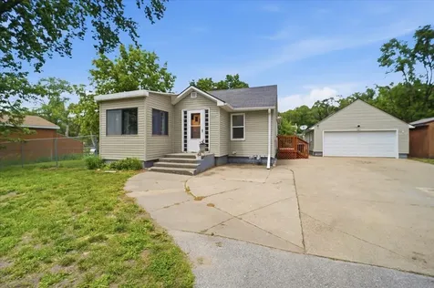 1415 Dearborn Avenue Waterloo IA 50707