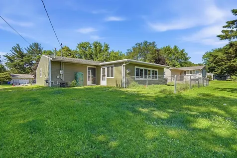 1104 1st Street NE Oelwein IA 50662