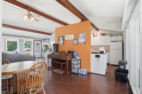 1104 1st Street NE Oelwein IA 50662