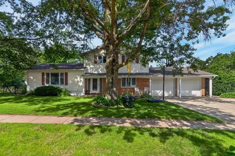 1207 Clark Cedar Falls IA 50613