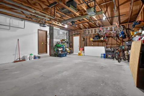 1207 Clark Cedar Falls IA 50613