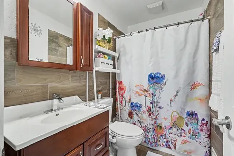 1013 Hawthorne Avenue Waterloo IA 50702