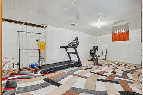 1013 Hawthorne Avenue Waterloo IA 50702