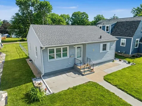 1013 Hawthorne Avenue Waterloo IA 50702