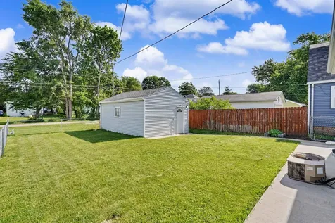 1013 Hawthorne Avenue Waterloo IA 50702