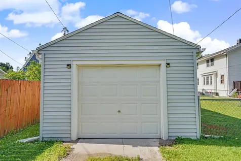 1013 Hawthorne Avenue Waterloo IA 50702