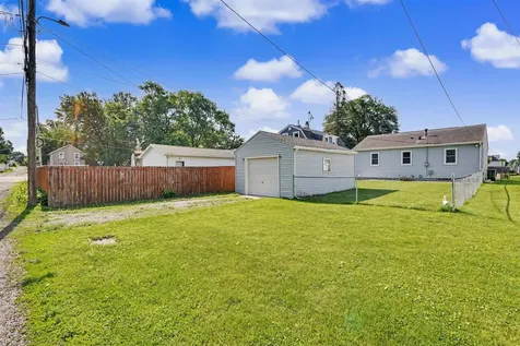 1013 Hawthorne Avenue Waterloo IA 50702