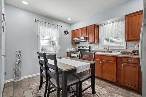 1013 Hawthorne Avenue Waterloo IA 50702