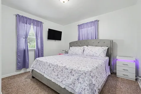 1013 Hawthorne Avenue Waterloo IA 50702