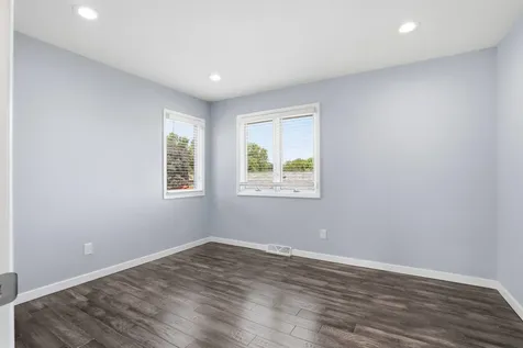 905 Nancy Road Waterloo IA 50702