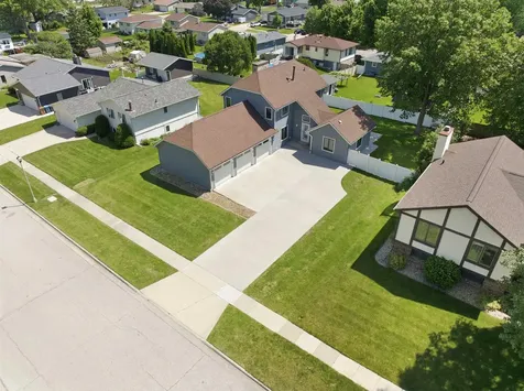 905 Nancy Road Waterloo IA 50702