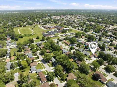 905 Nancy Road Waterloo IA 50702