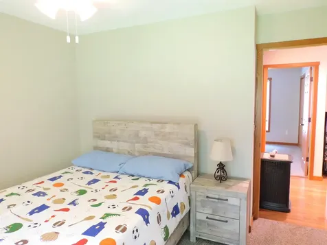 402B 5th Street Delhi IA 52223