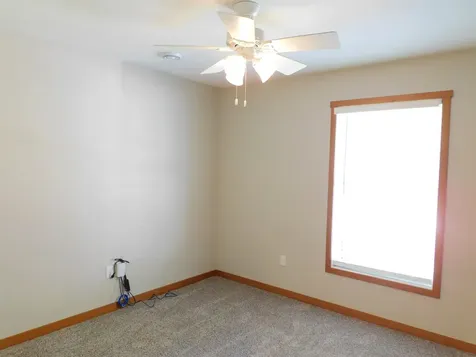 402B 5th Street Delhi IA 52223