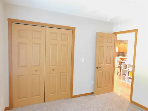 402B 5th Street Delhi IA 52223