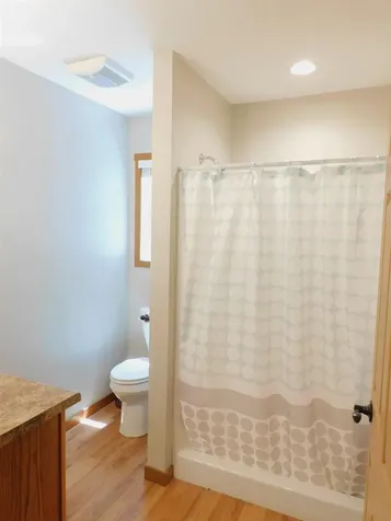 402B 5th Street Delhi IA 52223