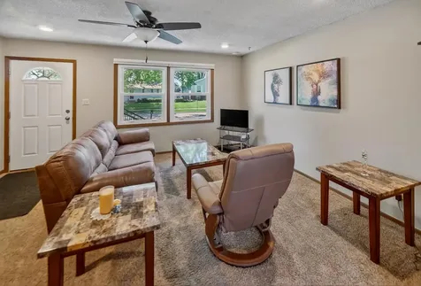 206 Spruce Hills Drive Cedar Falls IA 50613