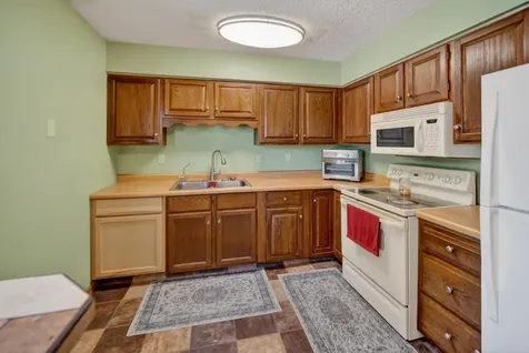 206 Spruce Hills Drive Cedar Falls IA 50613
