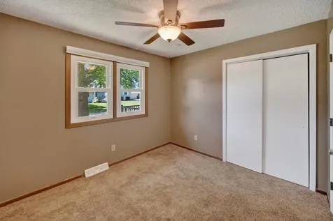 206 Spruce Hills Drive Cedar Falls IA 50613