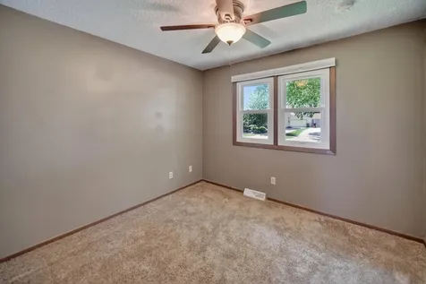 206 Spruce Hills Drive Cedar Falls IA 50613