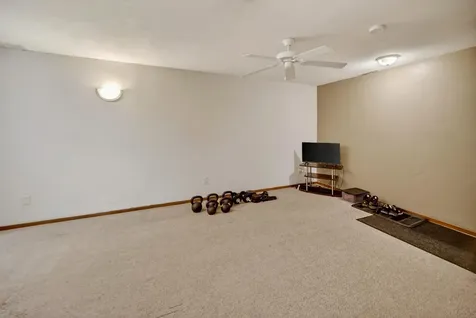 206 Spruce Hills Drive Cedar Falls IA 50613