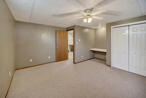 206 Spruce Hills Drive Cedar Falls IA 50613