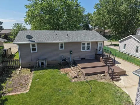 206 Spruce Hills Drive Cedar Falls IA 50613