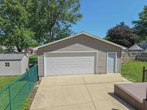 206 Spruce Hills Drive Cedar Falls IA 50613