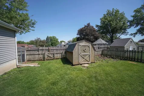 206 Spruce Hills Drive Cedar Falls IA 50613