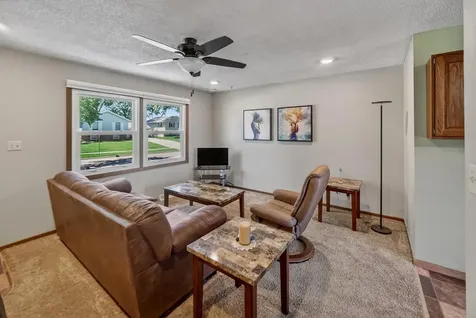 206 Spruce Hills Drive Cedar Falls IA 50613