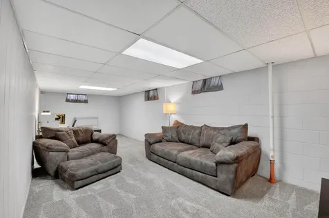 2138 Casper Avenue Waterloo IA 50701