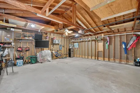2138 Casper Avenue Waterloo IA 50701