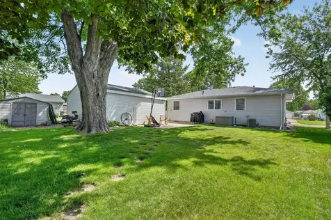 2138 Casper Avenue Waterloo IA 50701