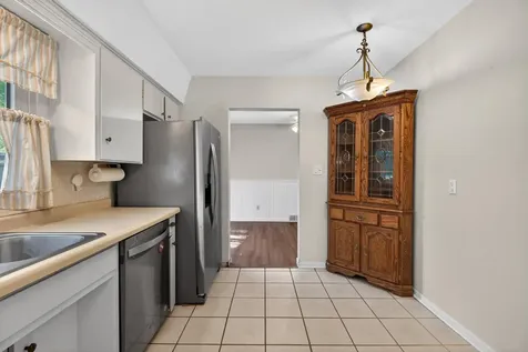 443 S Hackett Road Waterloo IA 50701