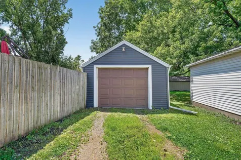 141 Stewart Avenue Waterloo IA 50701
