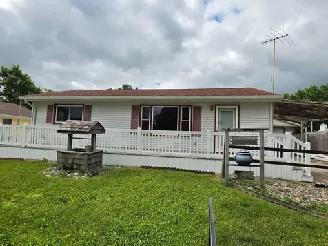 1525 Robin Road Waterloo IA 50701