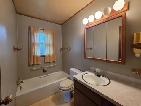 1525 Robin Road Waterloo IA 50701