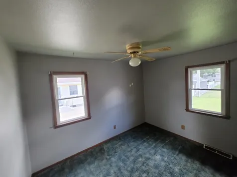 1525 Robin Road Waterloo IA 50701