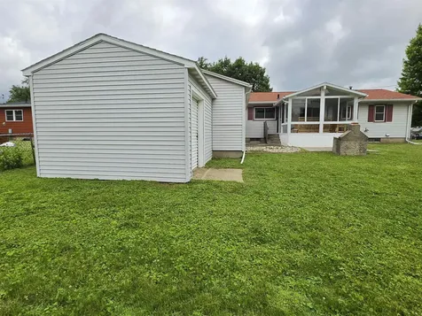 1525 Robin Road Waterloo IA 50701