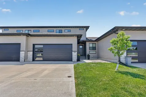 1220 Loren Drive Cedar Falls IA 50613