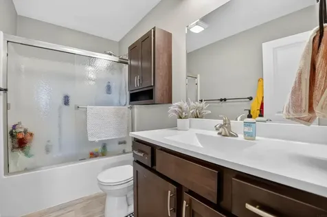 1220 Loren Drive Cedar Falls IA 50613