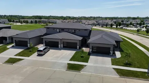 1220 Loren Drive Cedar Falls IA 50613
