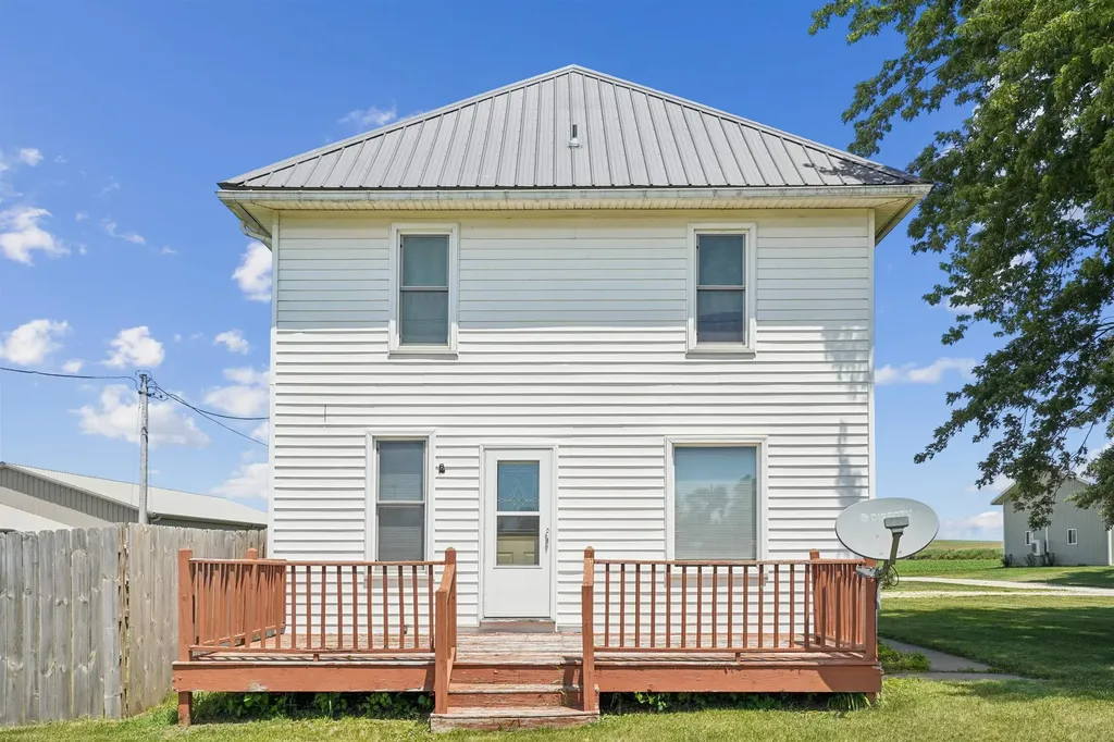 201 9th Street N. Quasqueton IA 52326